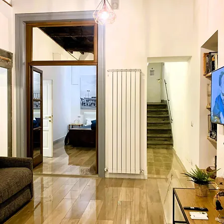 アパート Goose Cozy Flat At Groundfloor フィレンツェ
